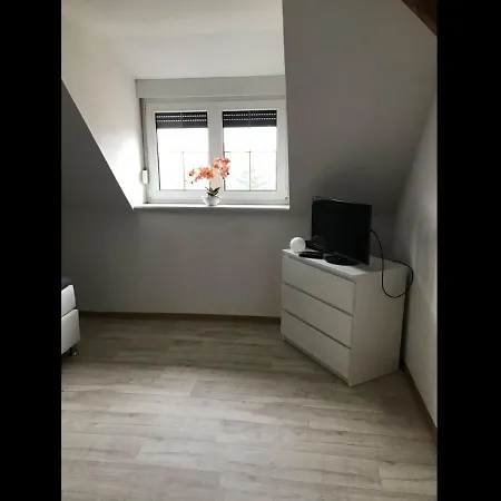 Апартаменты Moderne Fewo Zum Gremminer See